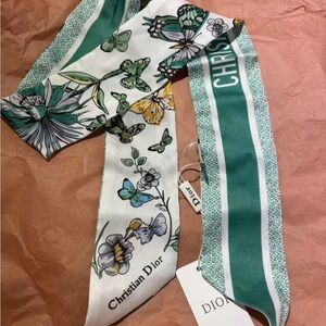 Dior gift. Floral and Green  Scarf